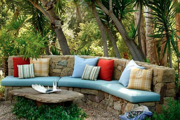 outdoor-garden-stone-couch